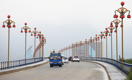 湖南石門——柑橘景觀路燈“碩果累累”